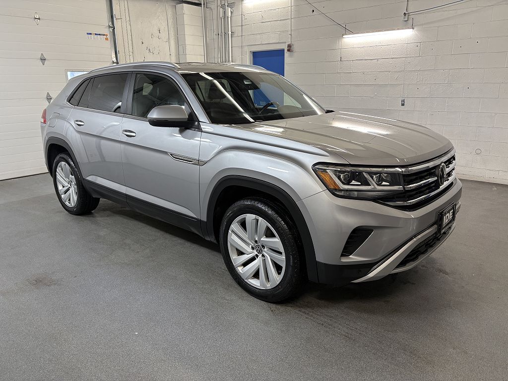 2020 Volkswagen Atlas SE w/Technology R-Line