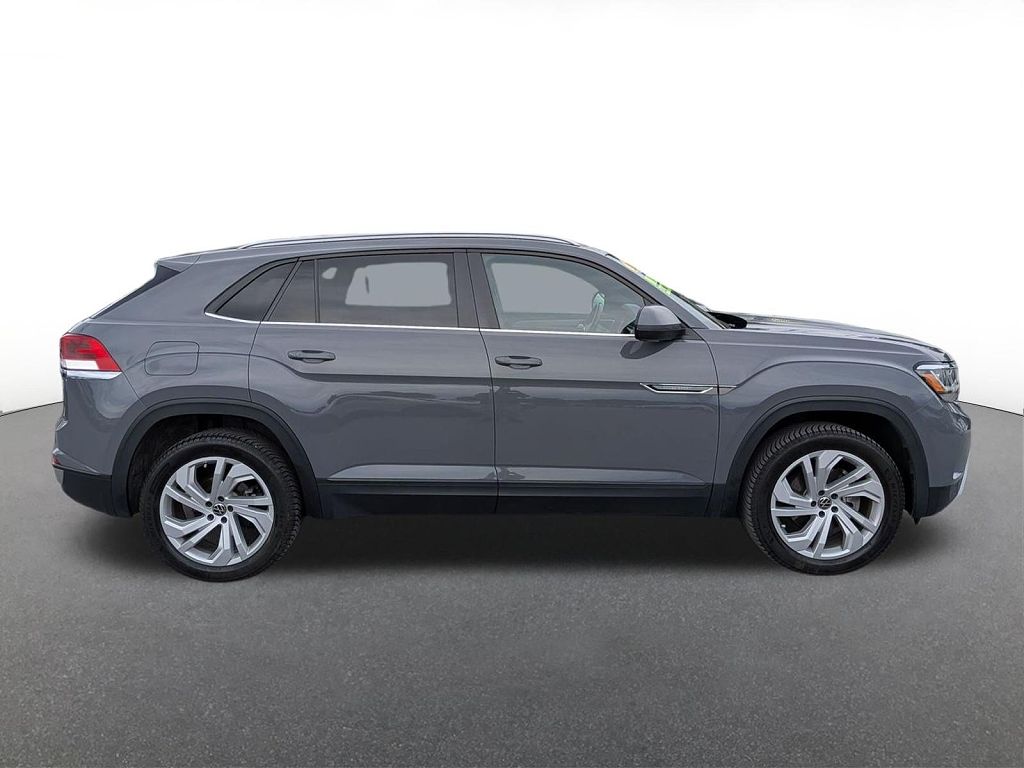 2020 Volkswagen Atlas SE w/Technology R-Line