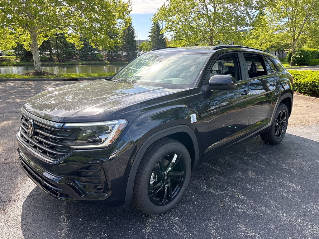 2026 Volkswagen Atlas Cross Sport SEL R-Line Black
