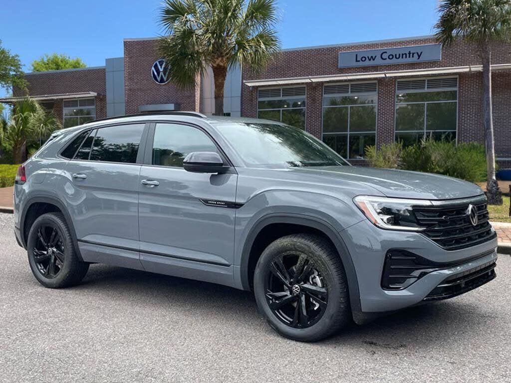 2026 Volkswagen Atlas Cross Sport SEL R-Line Black