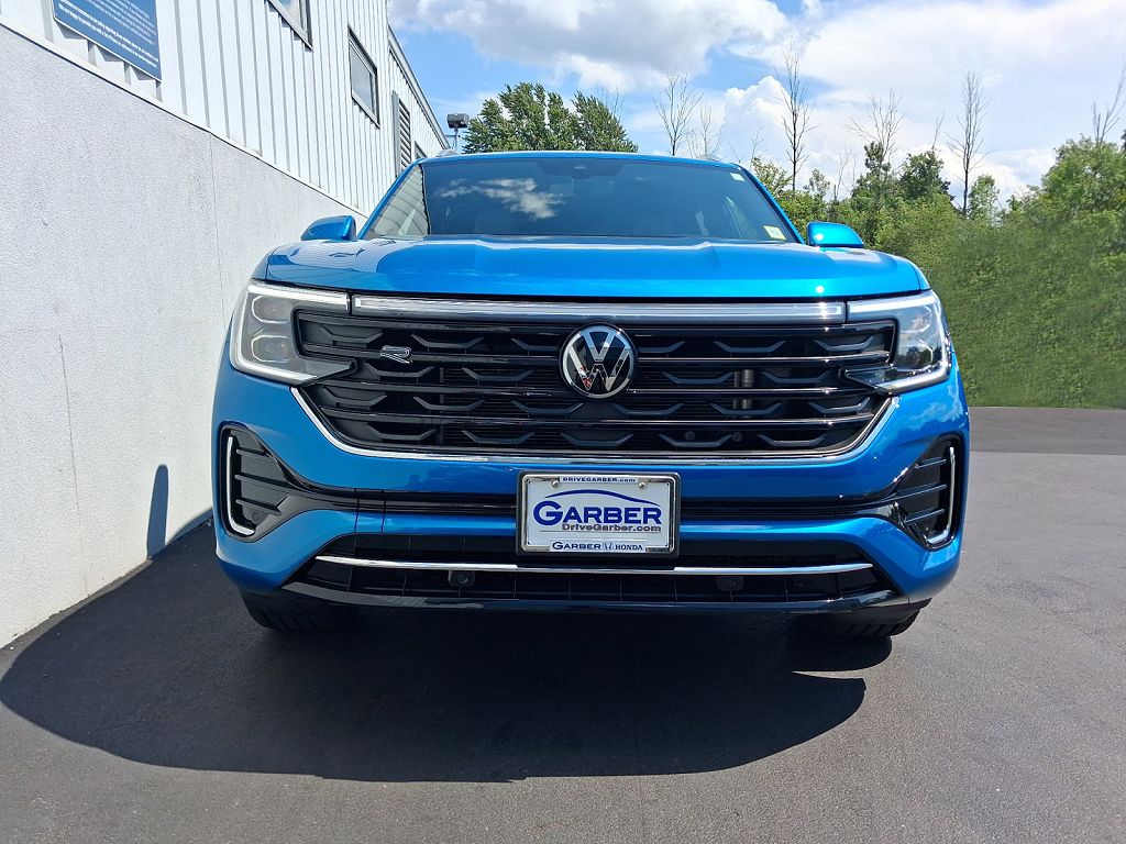 2024 Volkswagen Atlas Cross Sport 2.0T SEL R-Line