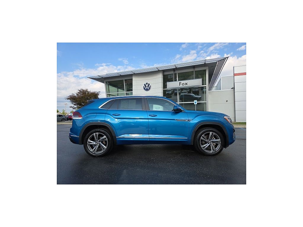 2024 Volkswagen Atlas Cross Sport 2.0T SEL R-Line