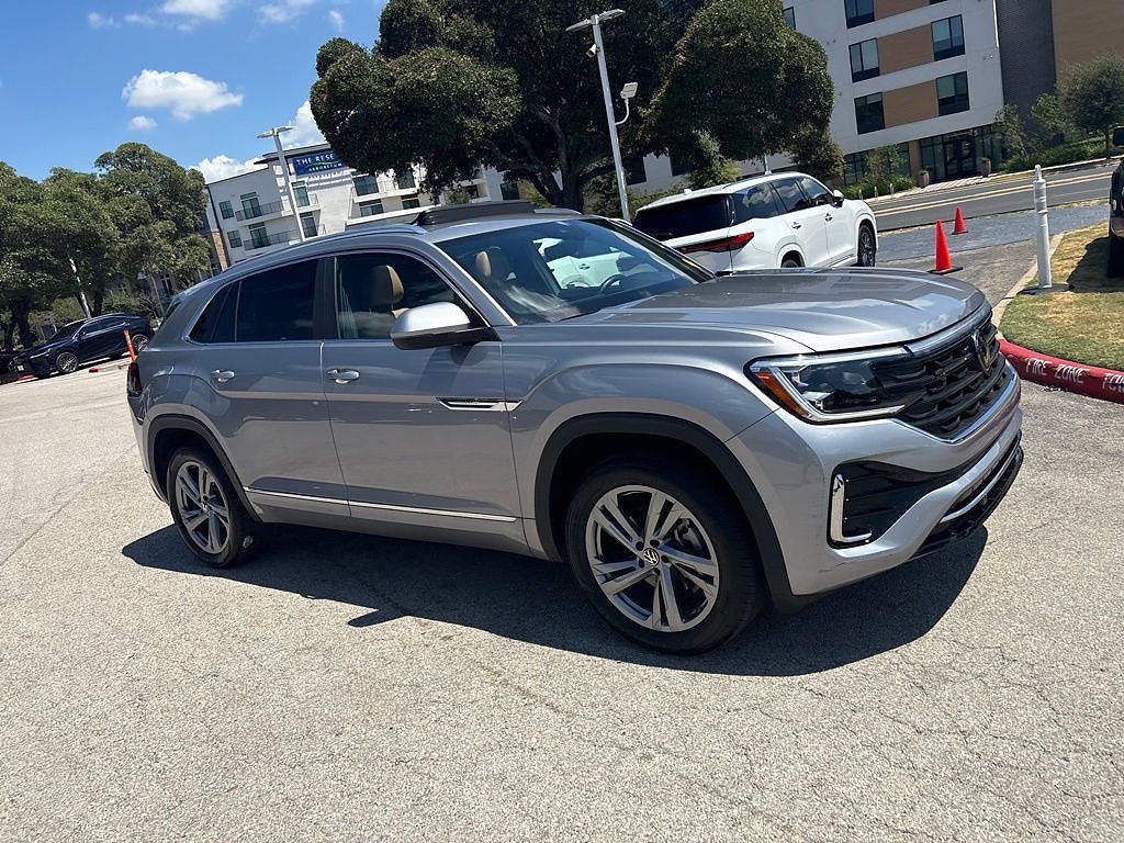 2024 Volkswagen Atlas Cross Sport 2.0T SEL R-Line