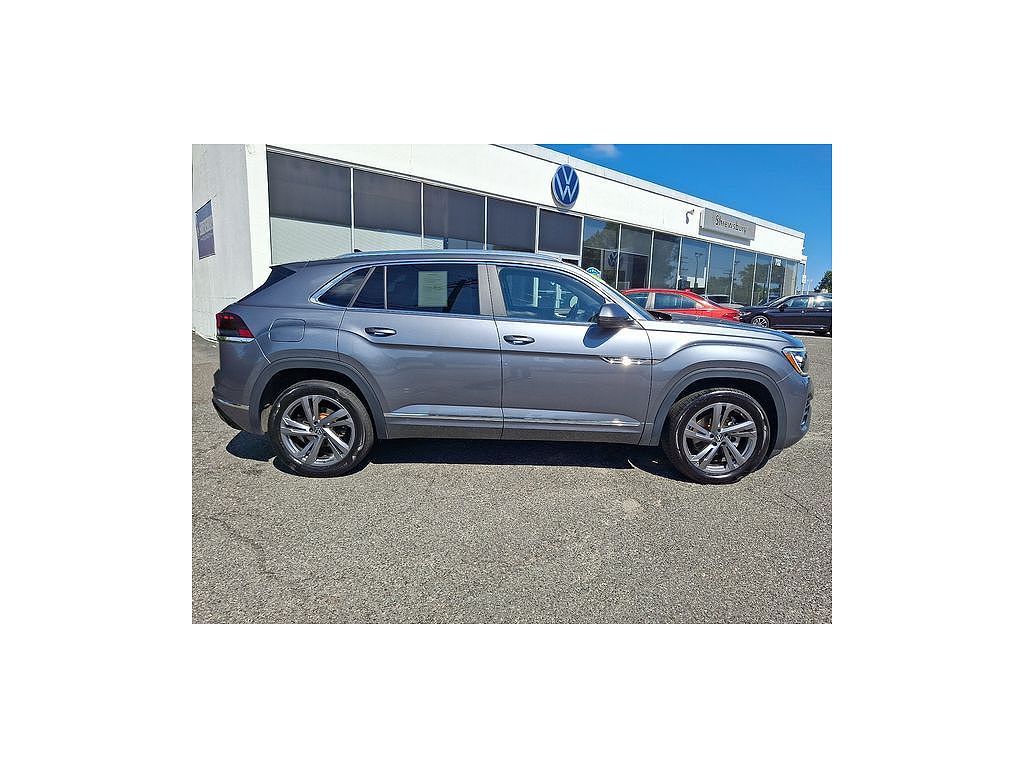 2024 Volkswagen Atlas Cross Sport SEL R-Line