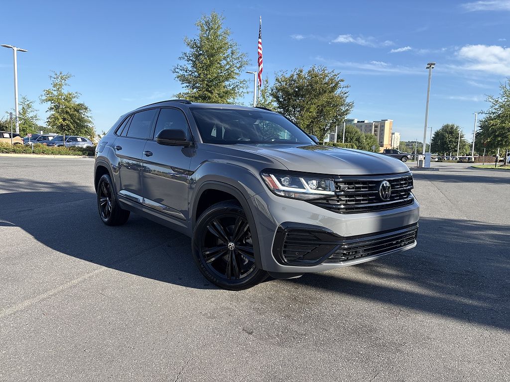2022 Volkswagen Atlas Cross Sport 3.6L V6 SEL R-Line Black