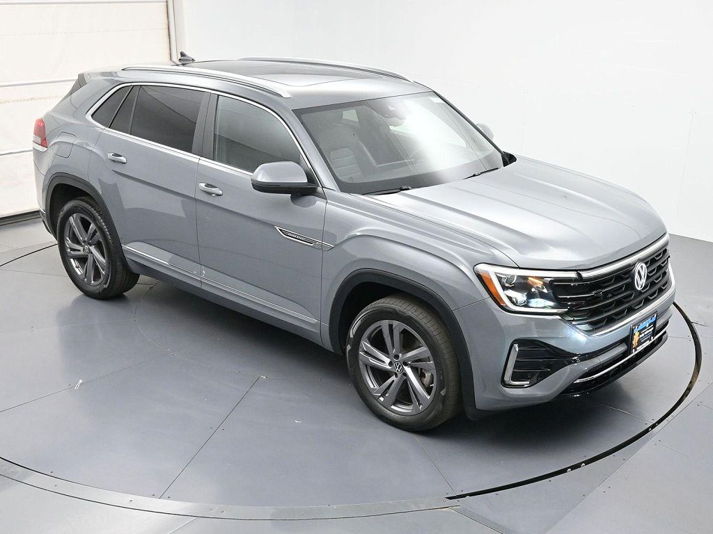 2024 Volkswagen Atlas Cross Sport SEL R-Line