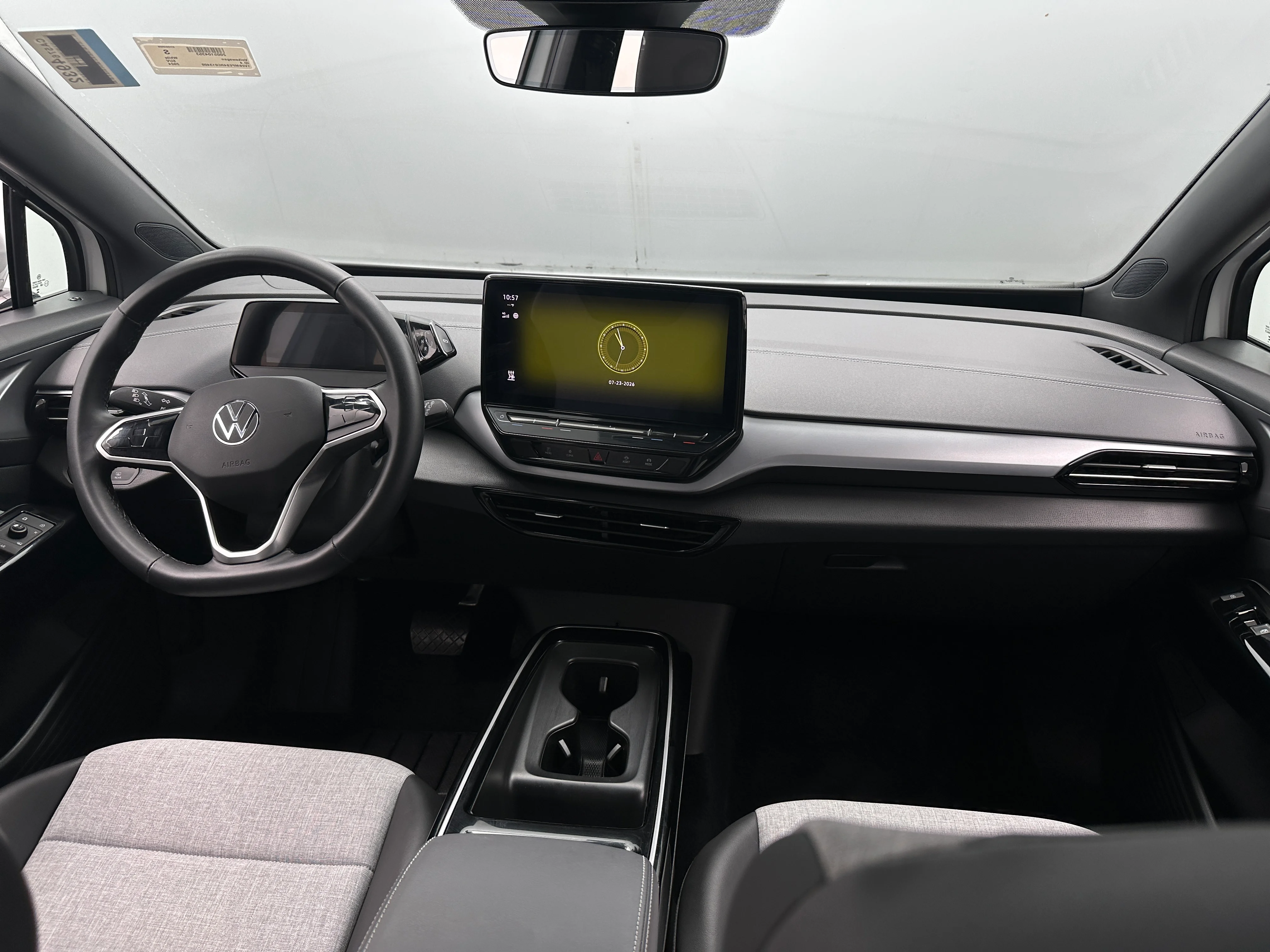 2024 Volkswagen ID.4 photo 3