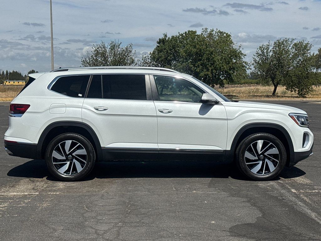 2025 Volkswagen Atlas SEL