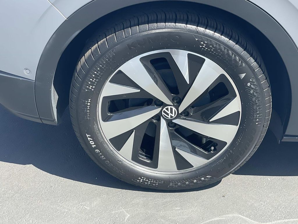 2023 Volkswagen ID.4 photo 1