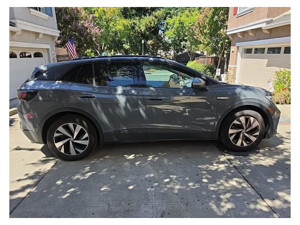 2023 Volkswagen ID.4 photo 1
