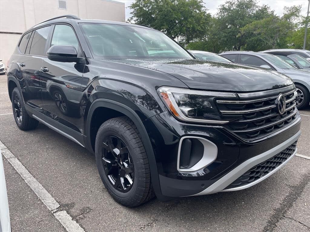 2026 Volkswagen Atlas Peak Edition