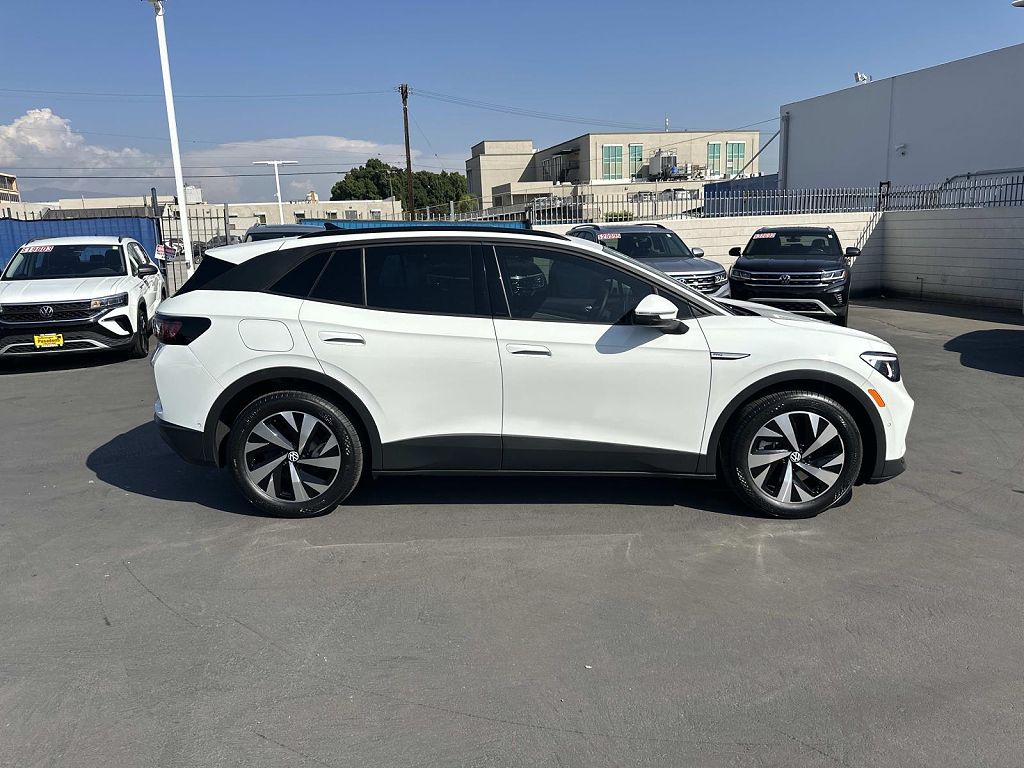2025 Volkswagen ID.4 photo 1