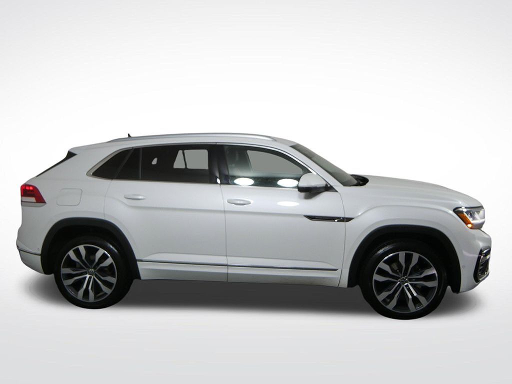 2022 Volkswagen Atlas Cross Sport 3.6L V6 SEL Premium R-Line
