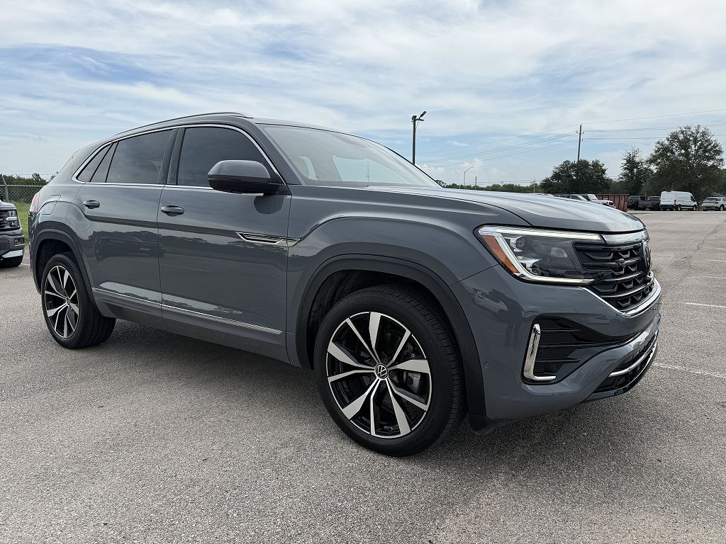 2024 Volkswagen Atlas Cross Sport 2.0T SEL Premium R-Line
