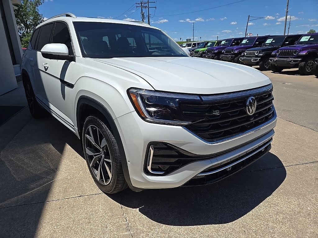 2024 Volkswagen Atlas SEL Premium R-Line