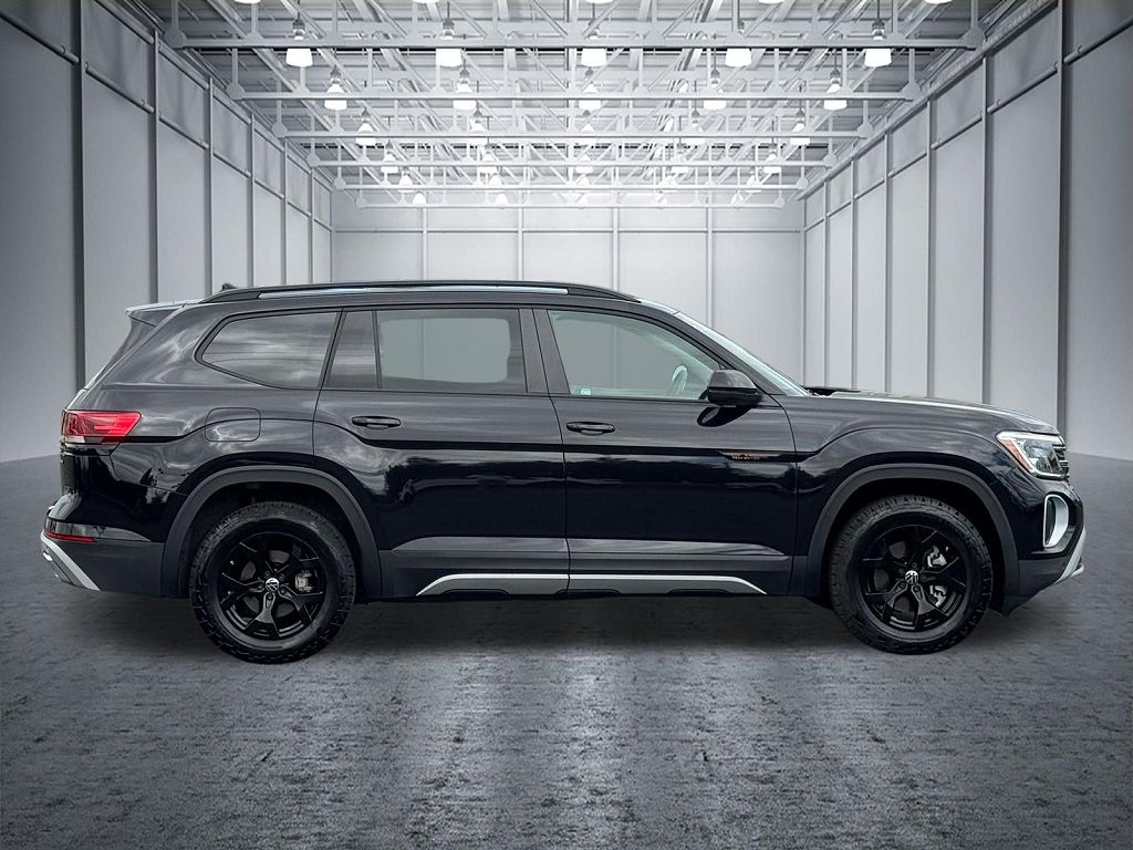 2024 Volkswagen Atlas Peak Edition SEL