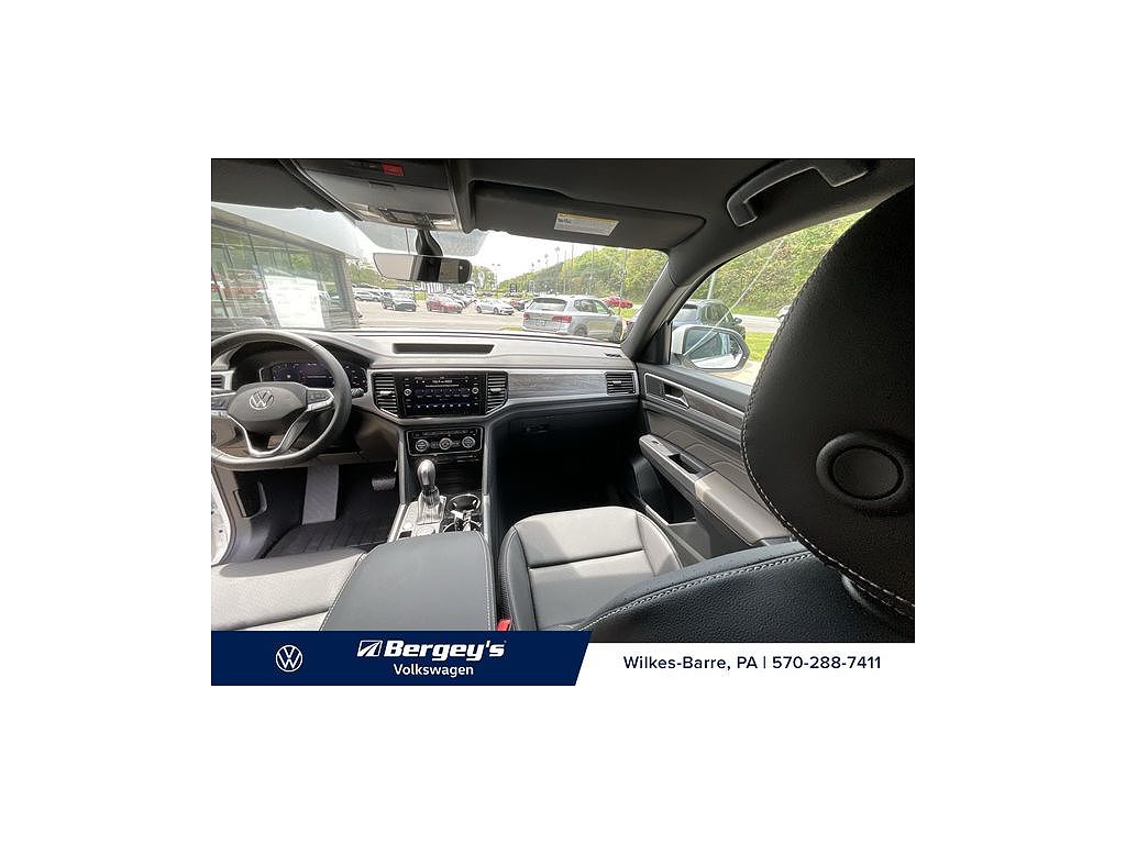2023 Volkswagen Atlas Cross Sport SE w/Technology