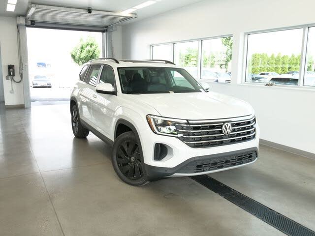 2026 Volkswagen Atlas SE w/Technology