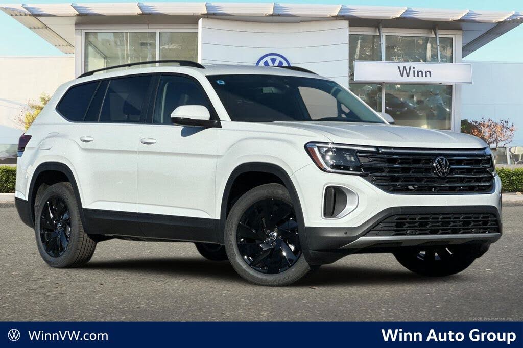 2025 Volkswagen Atlas SE w/Technology