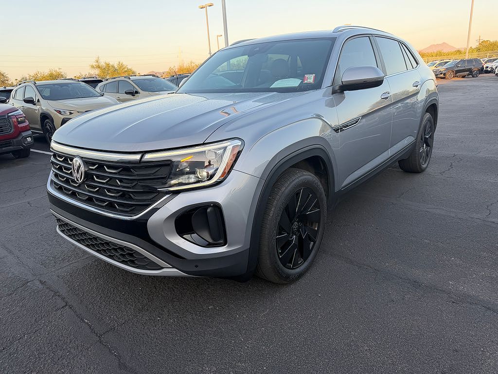 2024 Volkswagen Atlas Cross Sport SE w/Technology