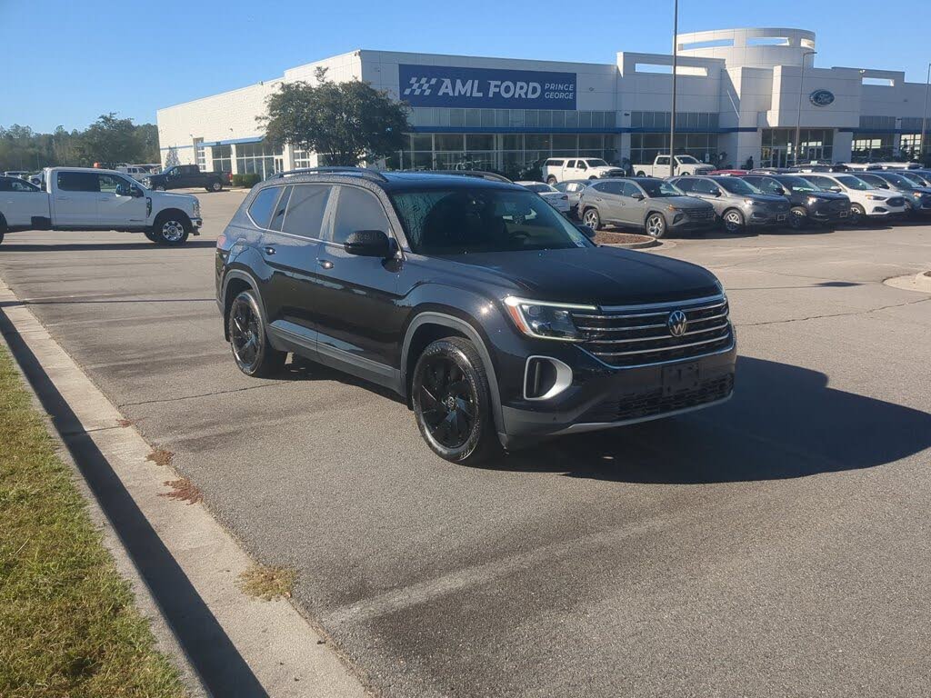 2025 Volkswagen Atlas SE w/Technology