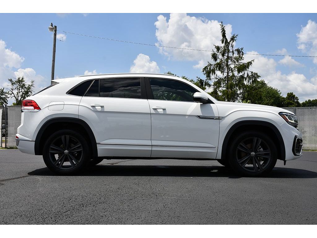 2021 Volkswagen Atlas Cross Sport 3.6L V6 SE w/Technology R-Line