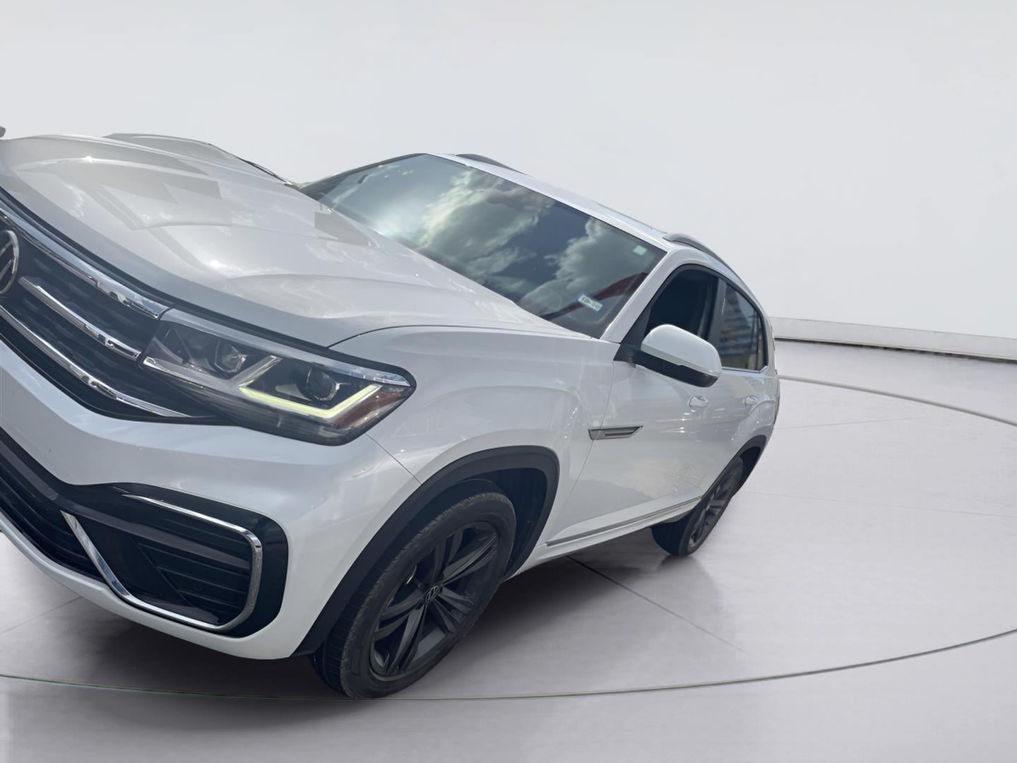 2021 Volkswagen Atlas Cross Sport 3.6L V6 SE w/Technology R-Line