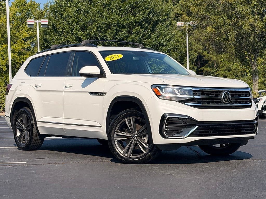 2021 Volkswagen Atlas SE w/Technology R-Line