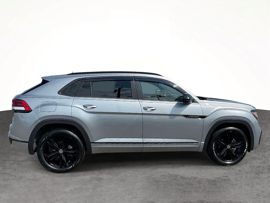 2023 Volkswagen Atlas Cross Sport 2.0T SEL R-Line Black