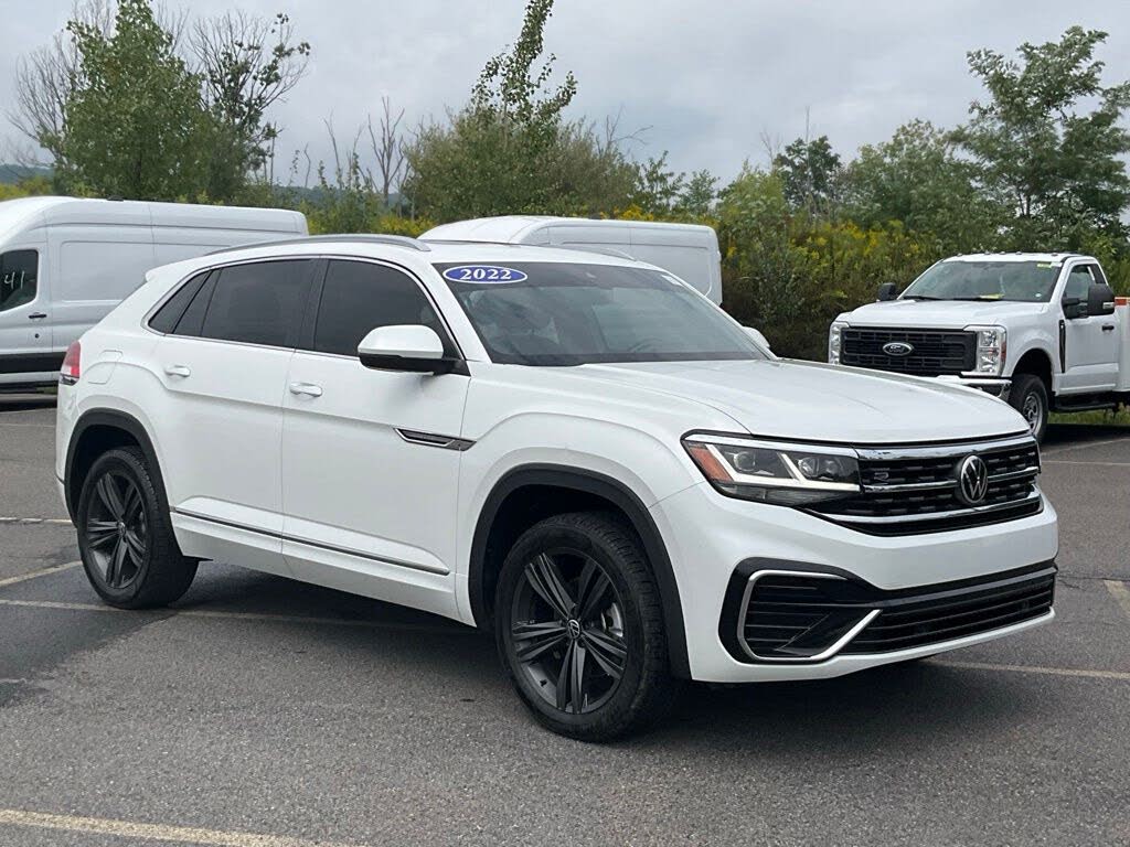 2022 Volkswagen Atlas Cross Sport SEL R-Line
