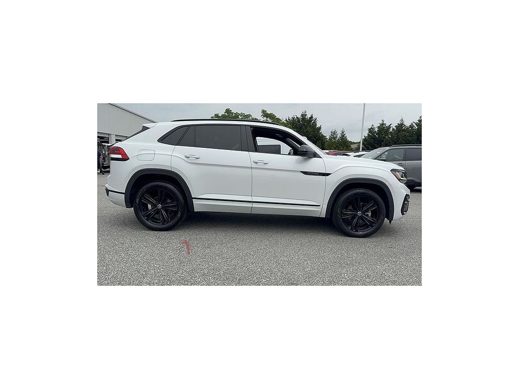 2023 Volkswagen Atlas Cross Sport SEL R-Line Black