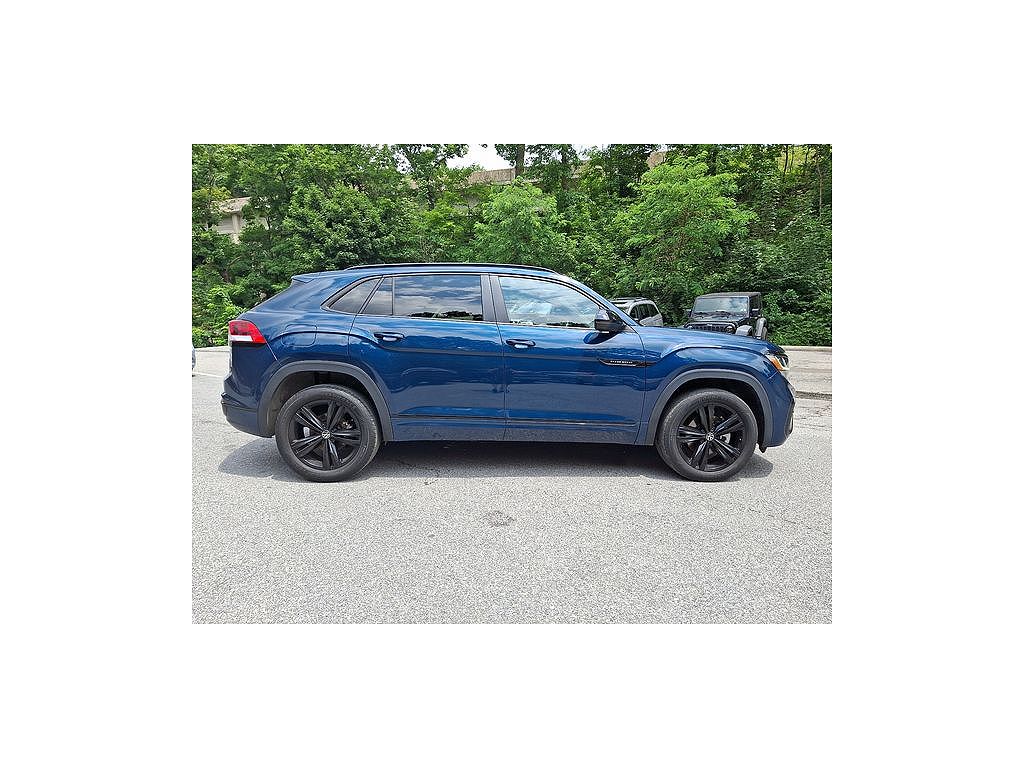 2023 Volkswagen Atlas Cross Sport SEL R-Line Black
