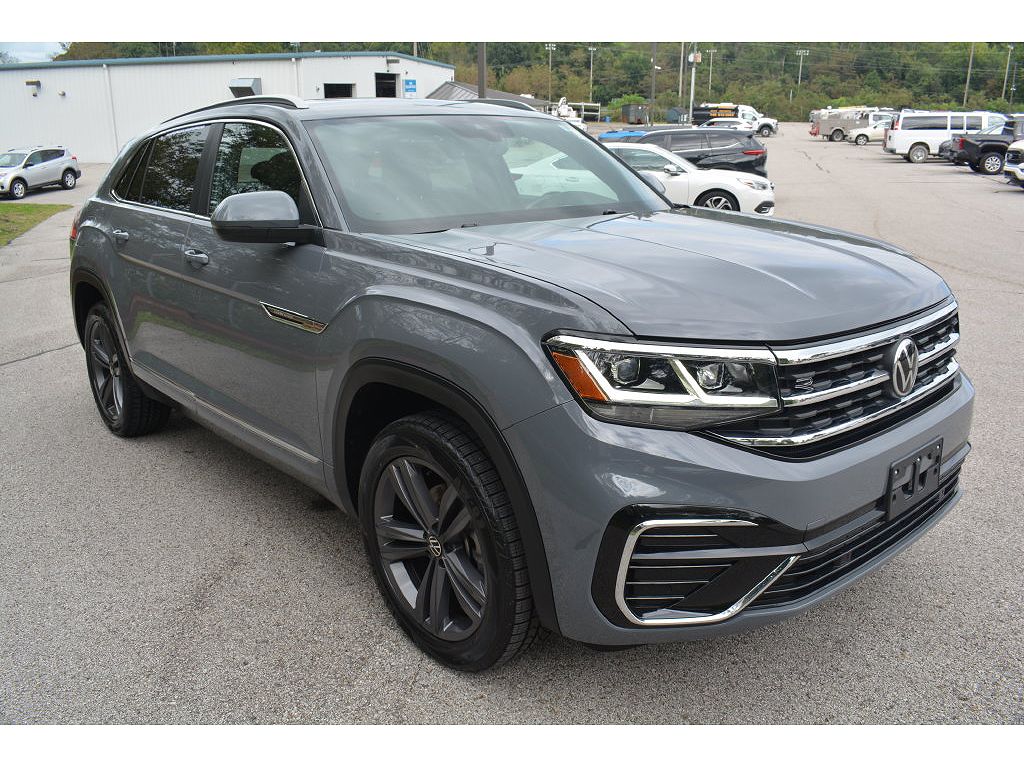 2022 Volkswagen Atlas Cross Sport SEL R-Line
