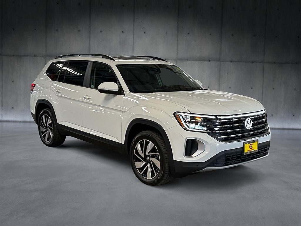 2024 Volkswagen Atlas SE w/Technology