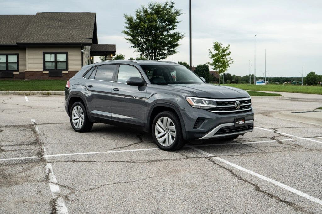 2020 Volkswagen Atlas SE w/Technology R-Line