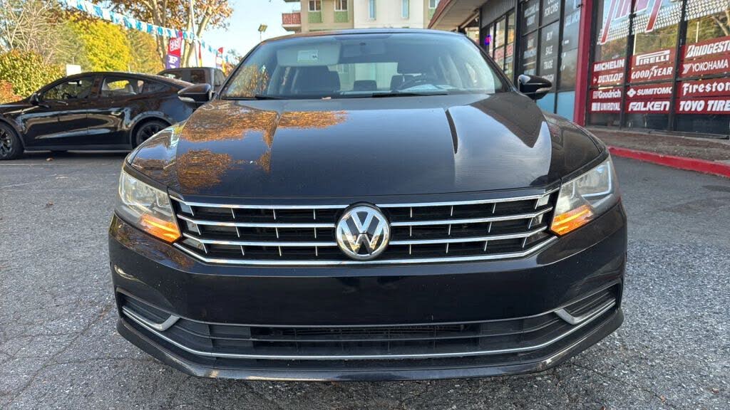 2018 Volkswagen Passat R-Line