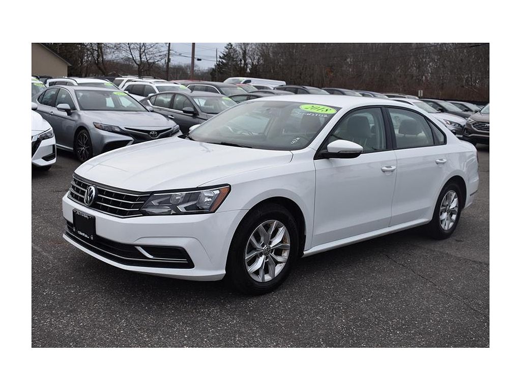 2018 Volkswagen Passat R-Line