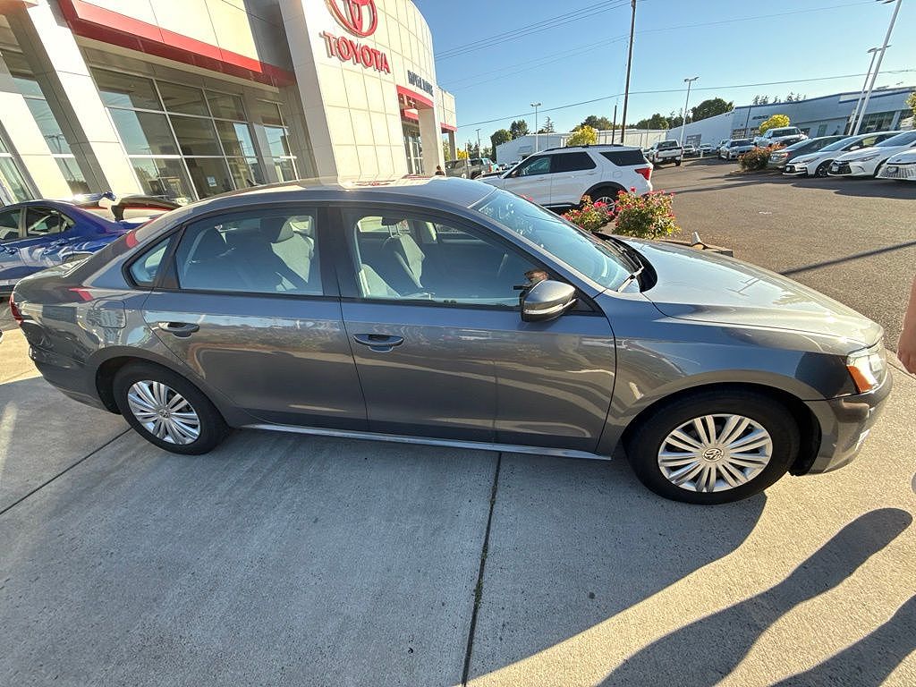 2014 Volkswagen Passat Wolfsburg Edition