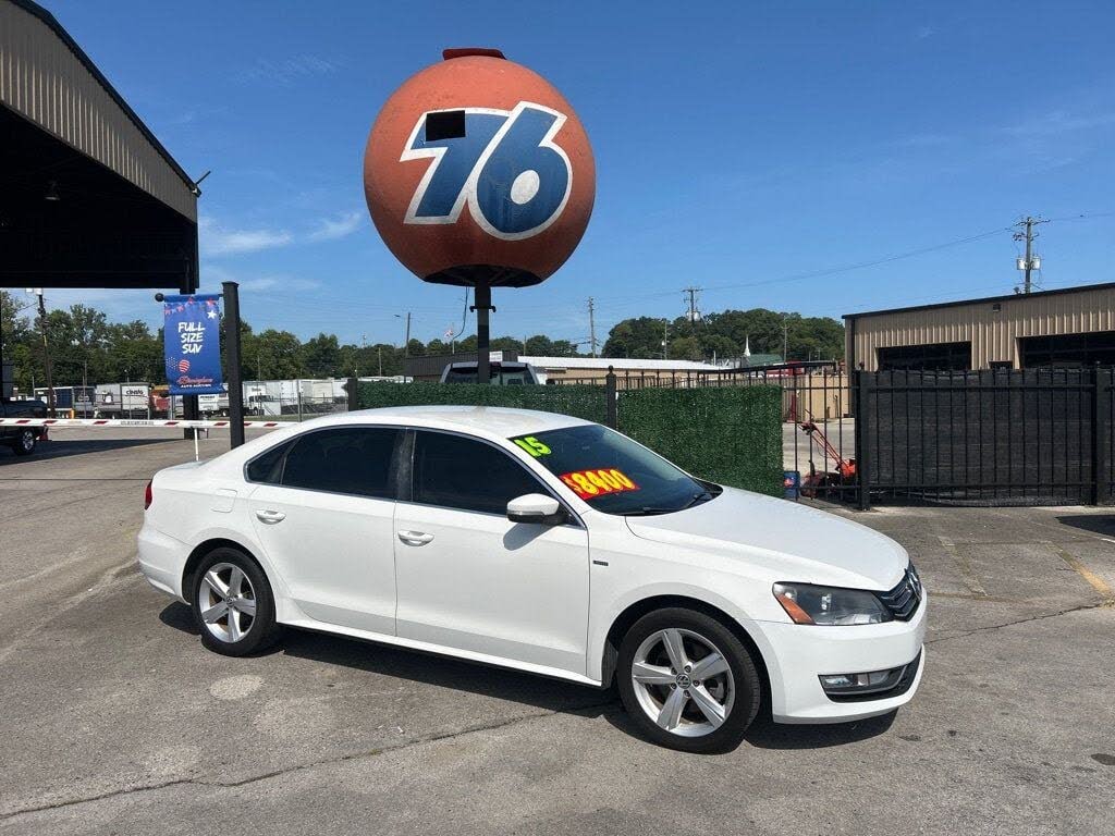 2015 Volkswagen Passat S
