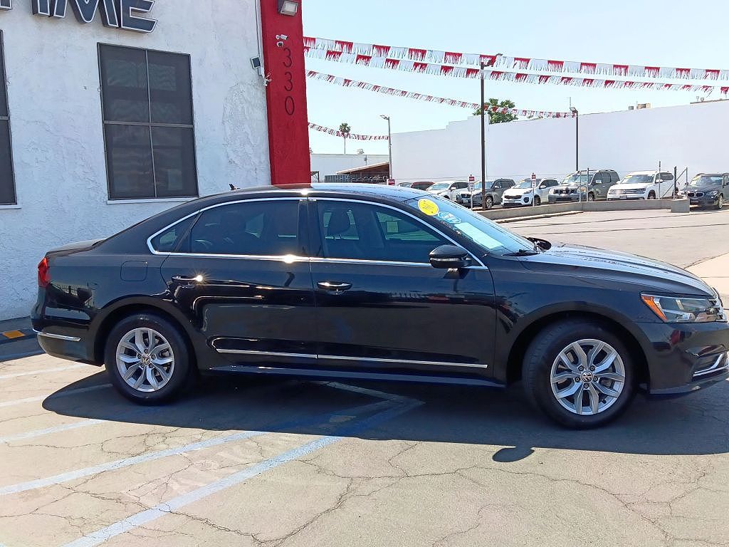 2017 Volkswagen Passat S