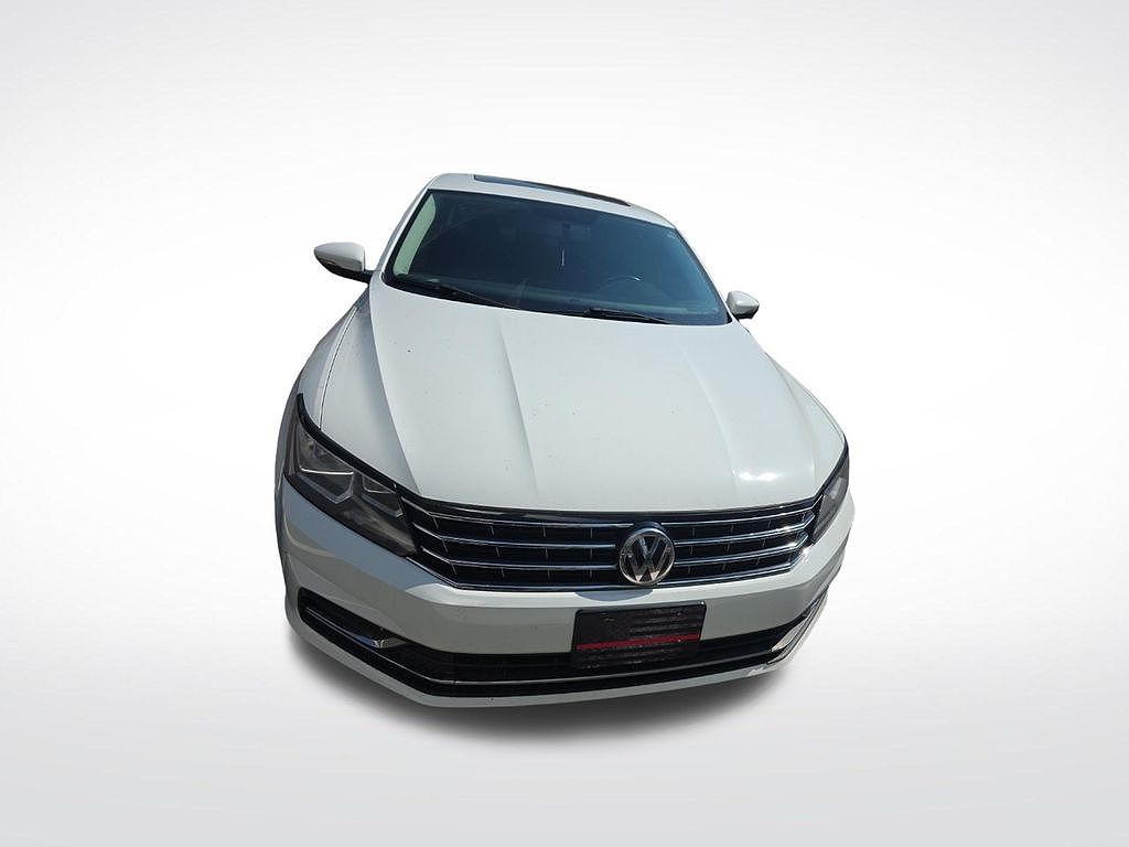 2018 Volkswagen Passat SE