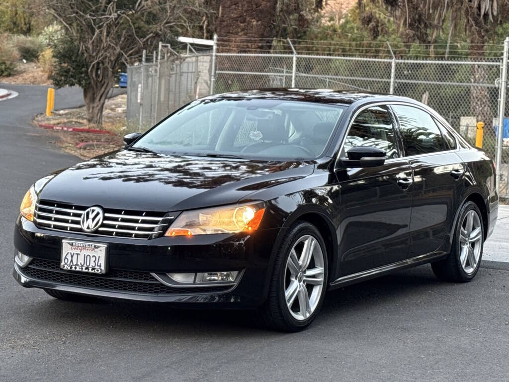 2012 Volkswagen Passat V6 SE