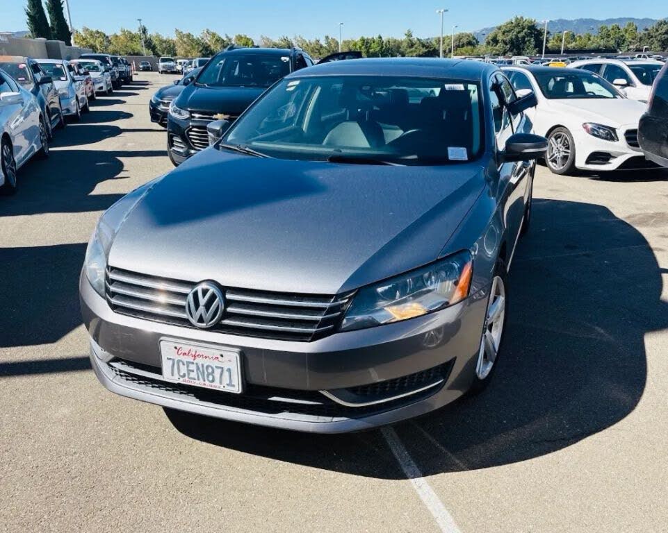 2013 Volkswagen Passat SE PZEV