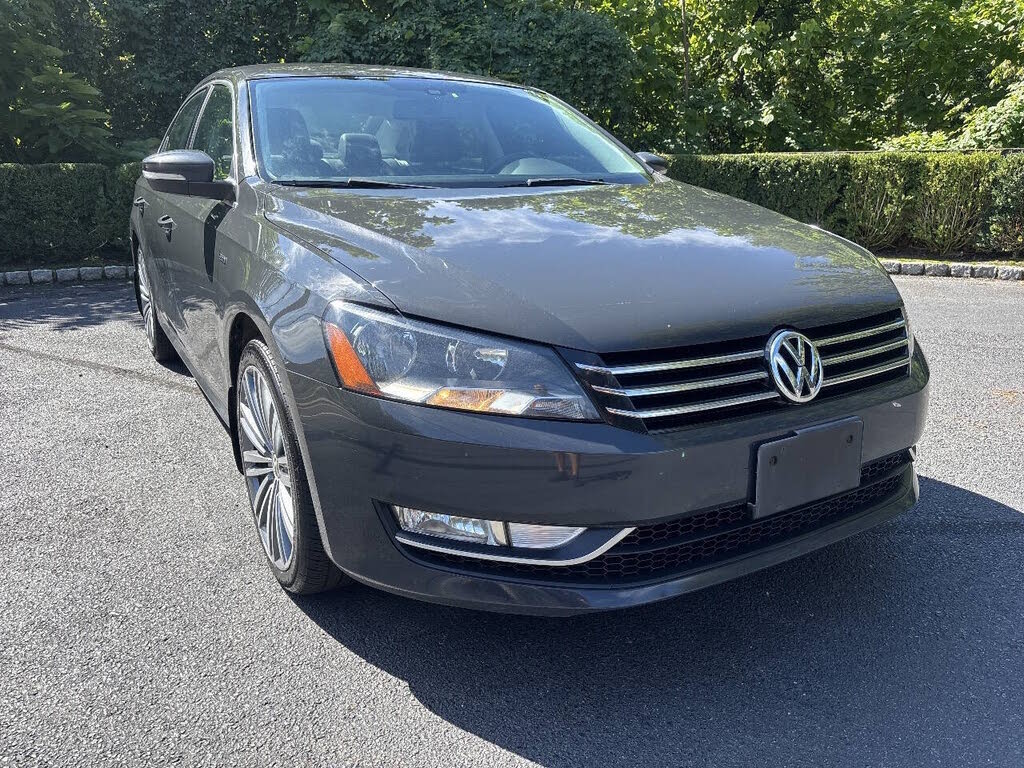 2015 Volkswagen Passat Sport PZEV