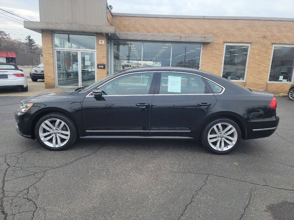 2016 Volkswagen Passat SEL Premium