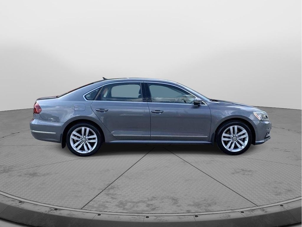 2017 Volkswagen Passat SEL Premium