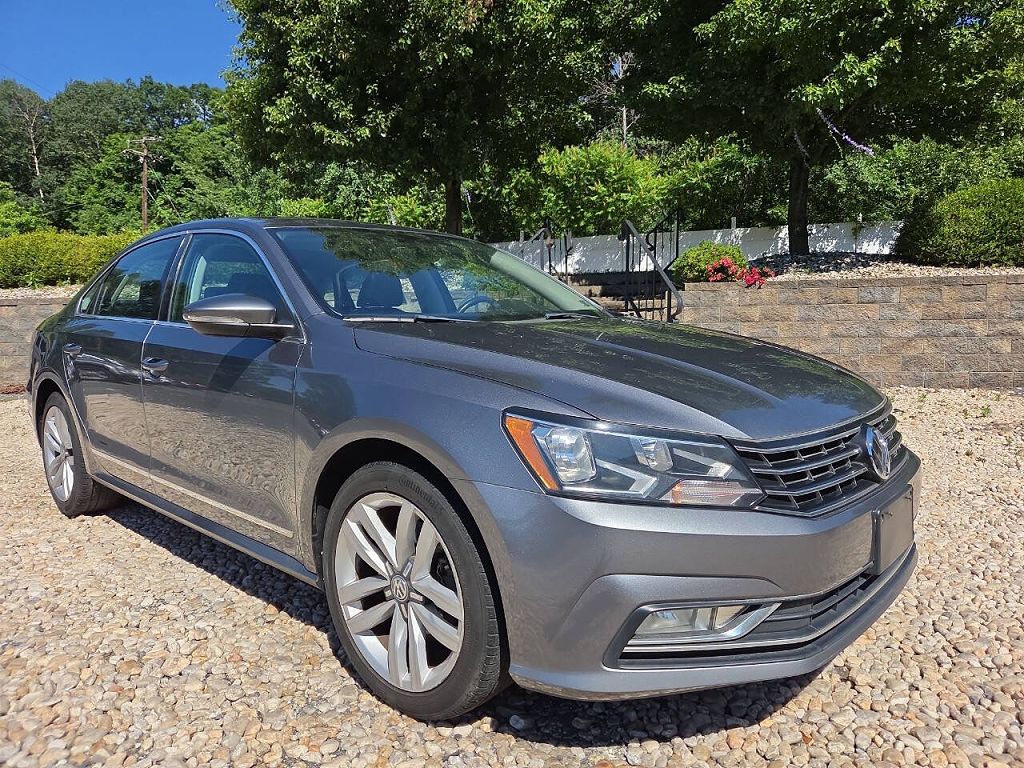 2016 Volkswagen Passat SEL Premium PZEV