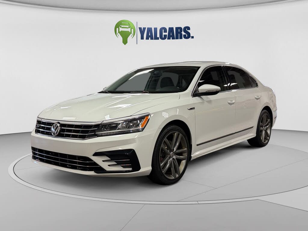 2017 Volkswagen Passat R-Line
