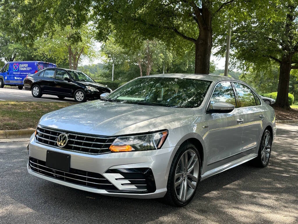 2017 Volkswagen Passat R-Line
