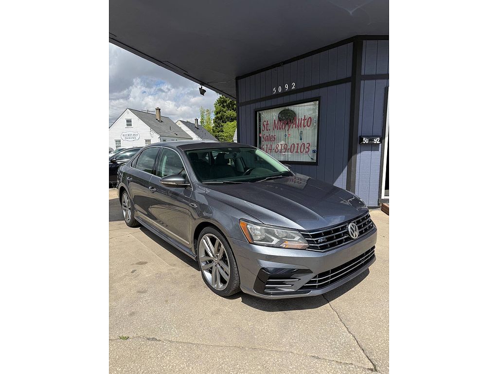 2017 Volkswagen Passat R-Line